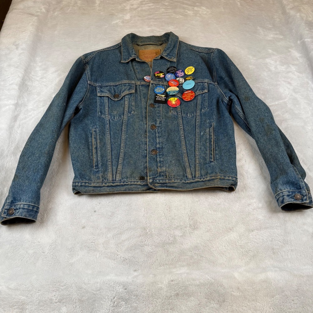 Vintage 80s Levi's Denim Jacket Hard Rock Cafe London Pins Distressed  M‎